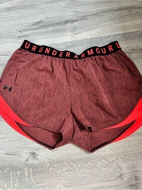 Under Armour Athletic Shorts - Size: XL